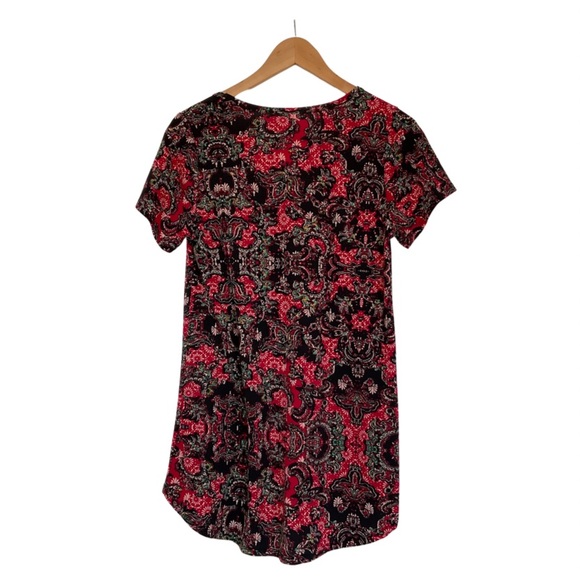 LuLaRoe Classic Tee - Red & Black - Like New - Picture 2 of 13